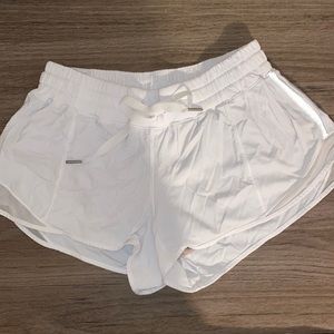 White Lululemon Hotty Hot Shorts 2.5”